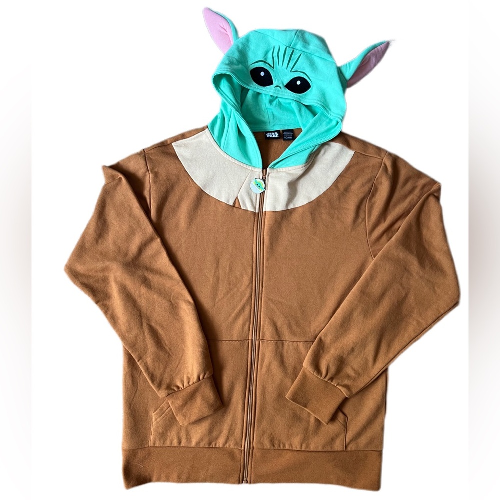 Star Wars Mandalorian Grogu Baby Yoda zip up sweatshirt Size M Hood, pockets EUC